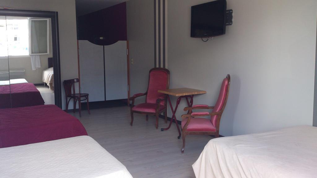 Hotel Moderne Viré Habitación foto